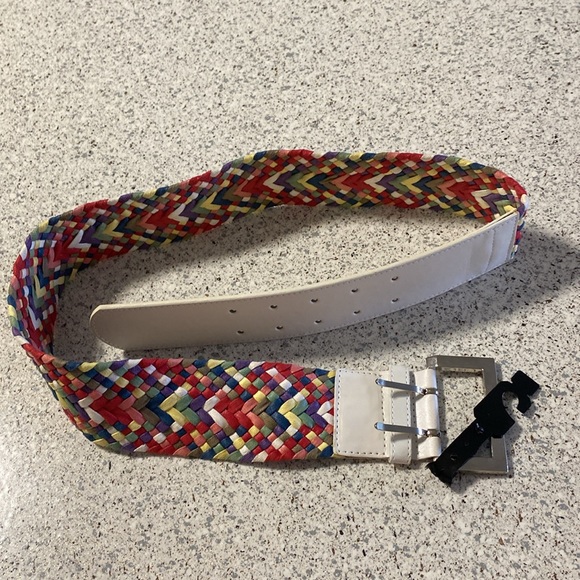 (5/$25 SALE ✅) White Multi Braided 37” Small Woven Lattice Belt Square Buckle - Picture 2 of 8